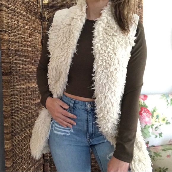 Anthropologie Jackets & Blazers - Anthropologie HEI HEI faux fur embroidered vest